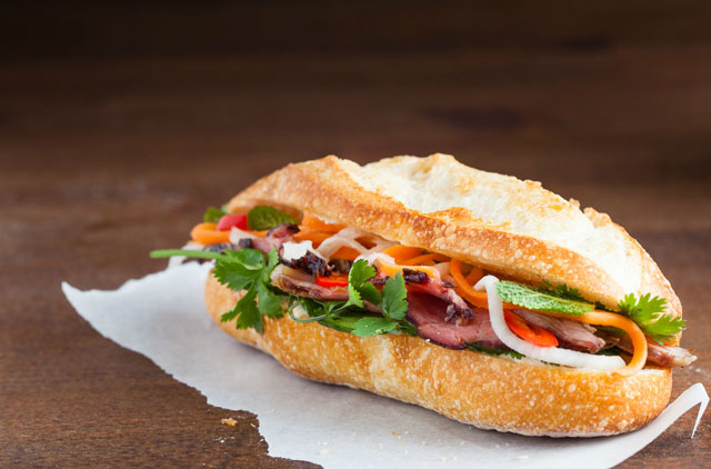 Món ăn tiện lợi nhưng chứa đựng tinh hoa của ẩm thực đường phố.