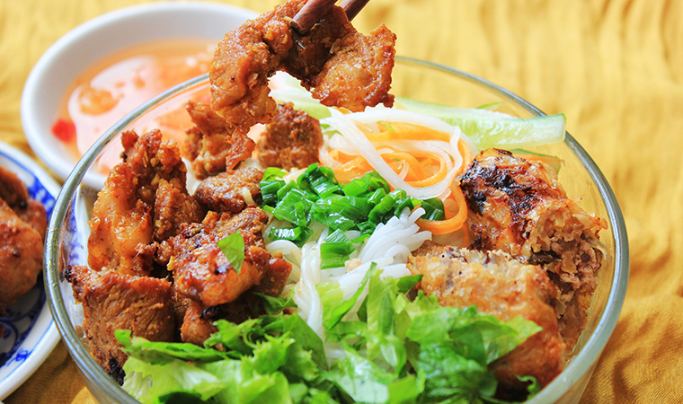 Sự cân bằng tinh tế giữa các tầng hương vị.